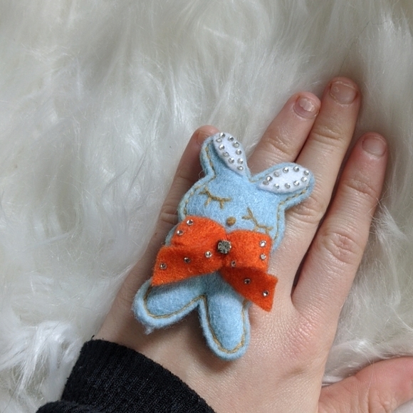 Tarina Tarantino Easter Bunny blue felt ring